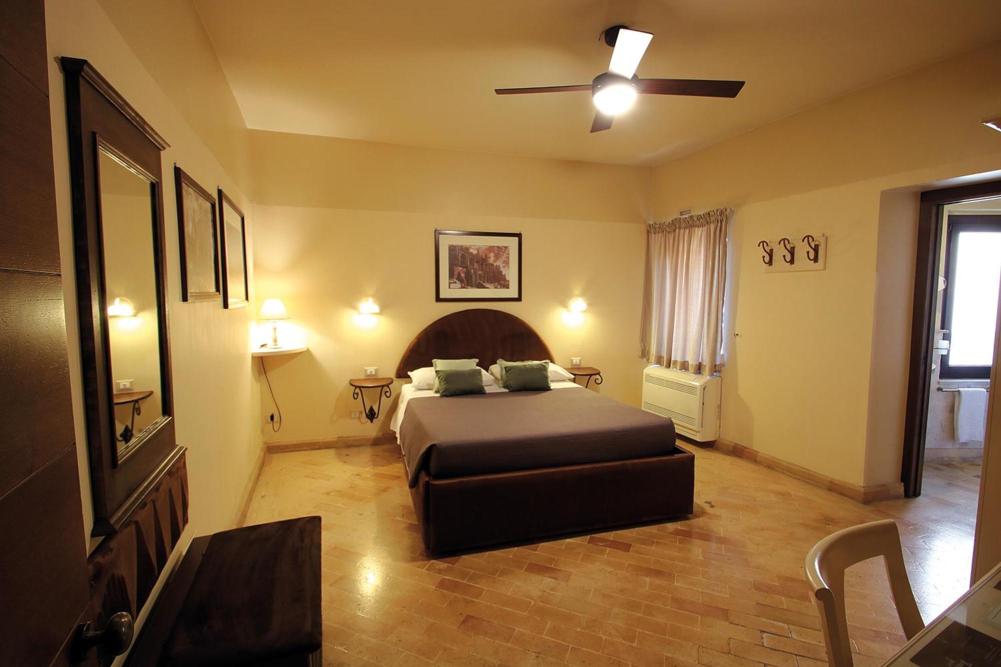 Al Catillo Tivoli Room photo